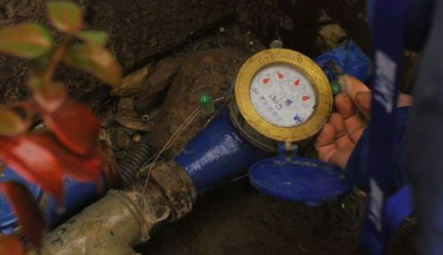 ERRU vendos rritjen e cmimit te ujit per 4 qytete: Ne Vlore 50 per qind me shtrenjte